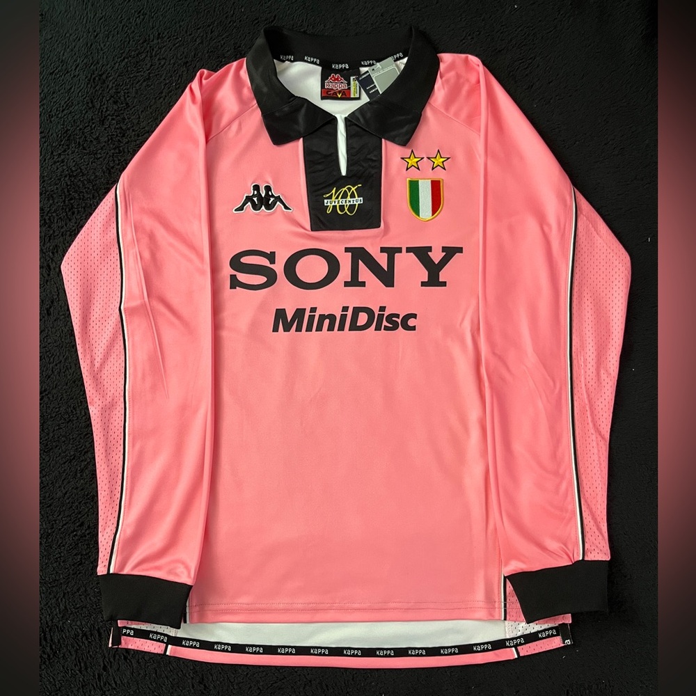 Juventus 1997 Longsleeve Pink Retro Soccer Jersey
